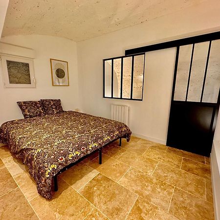 Place De Parking Au Pied Du Logement - Spacieux Et Atypique Daire Orléans Dış mekan fotoğraf