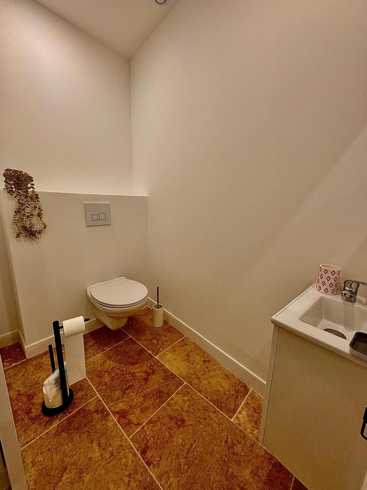 Place De Parking Au Pied Du Logement - Spacieux Et Atypique Daire Orléans Dış mekan fotoğraf